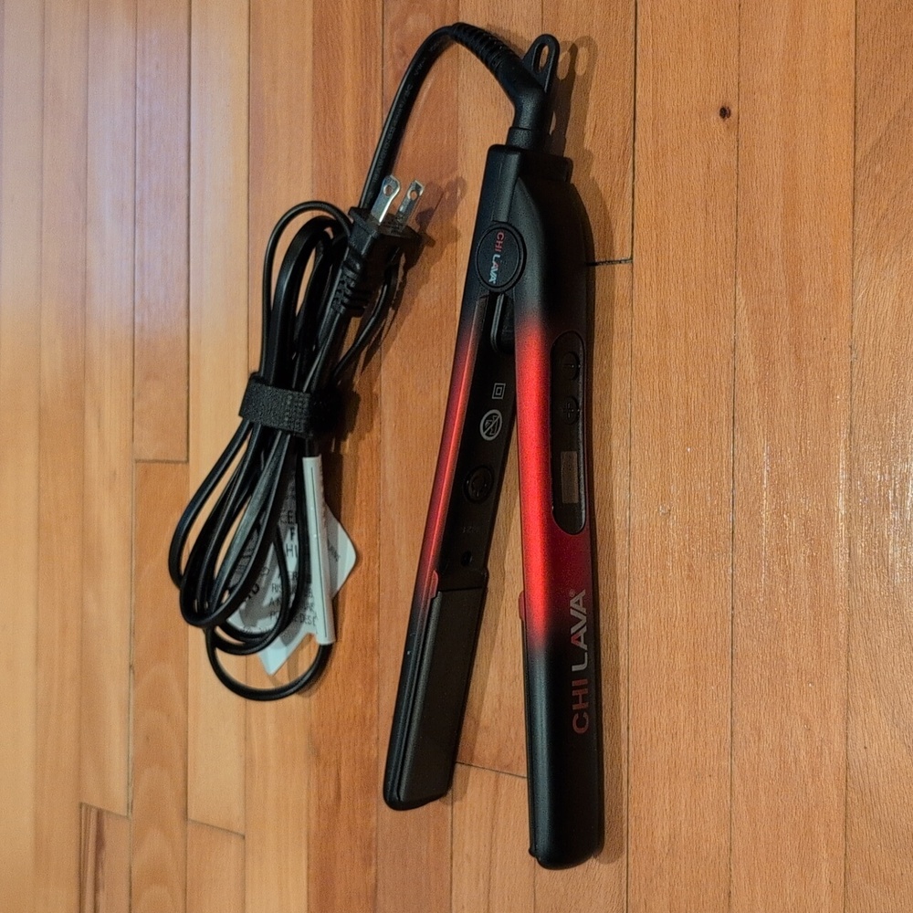 Chi Lava 1 Inch Volcanic Ceramic Travel Hairstyling Iron - Picture 3 of 7